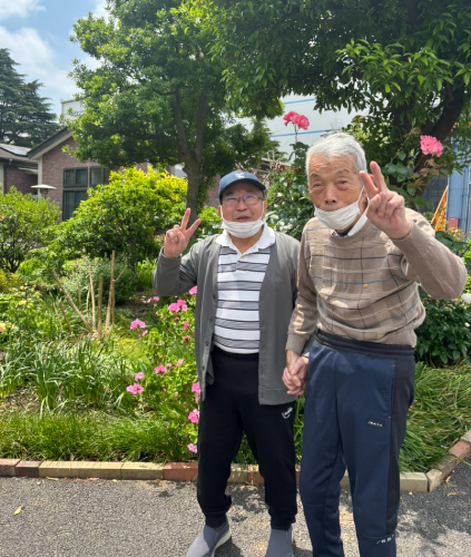 季節の花を楽しみながら、近所の公園へお散歩♪